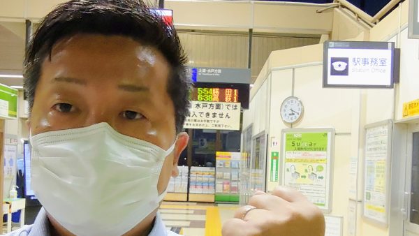 始発から藤代駅で駅頭活動を実施しました