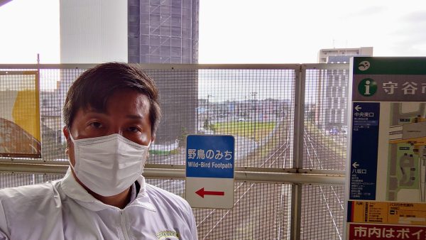 早朝の守谷駅にてお詫び行脚