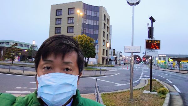 早朝の牛久駅東口に６時から８時までご挨拶