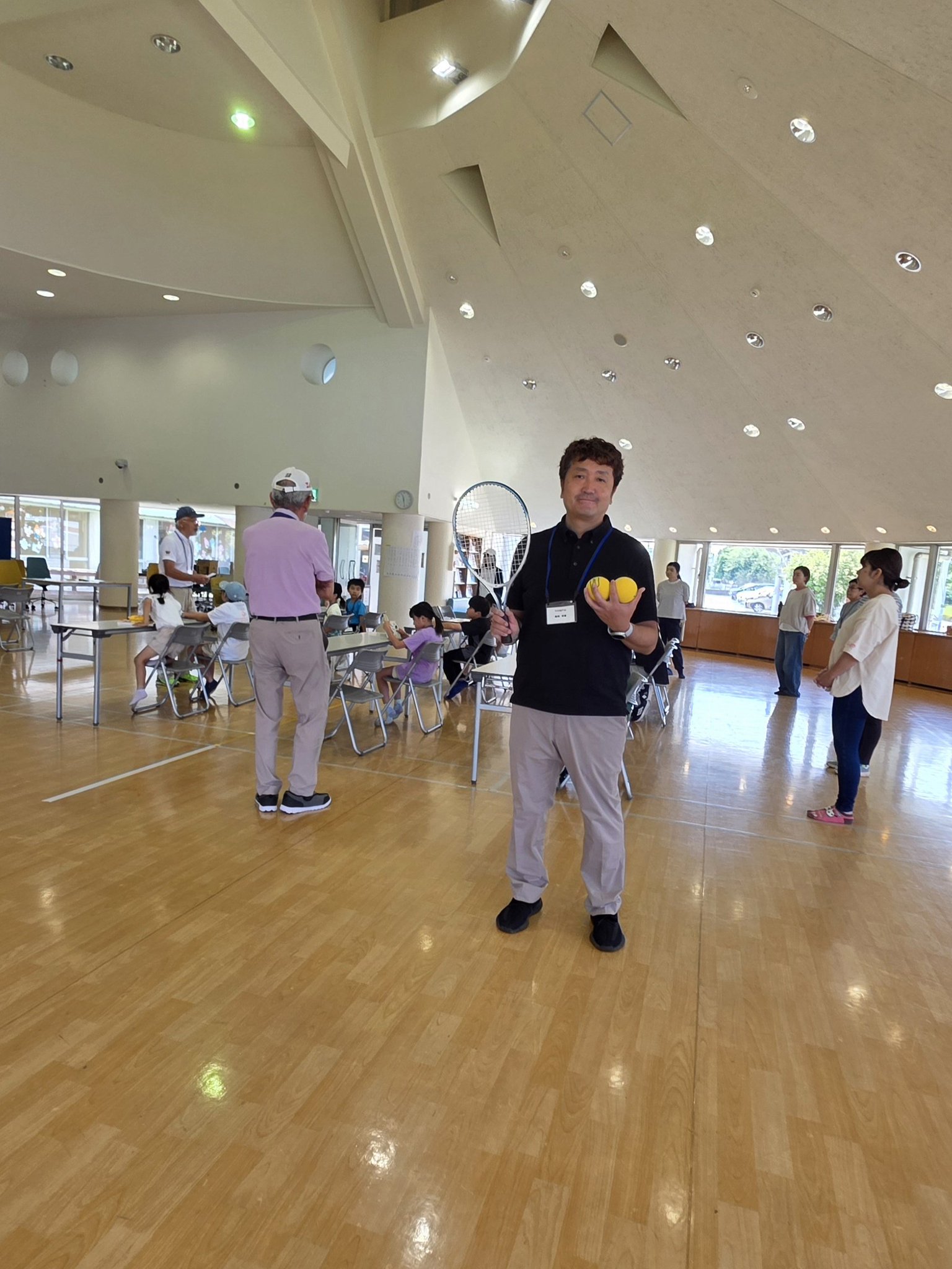 スポーツを通じて礼儀やマナーを学びます。