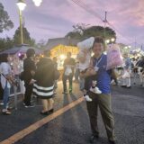 龍ケ崎市の商店街で開かれた夏祭りのにぎわい