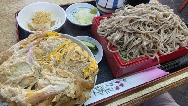 【境町で出会った、驚きのお蕎麦セット】